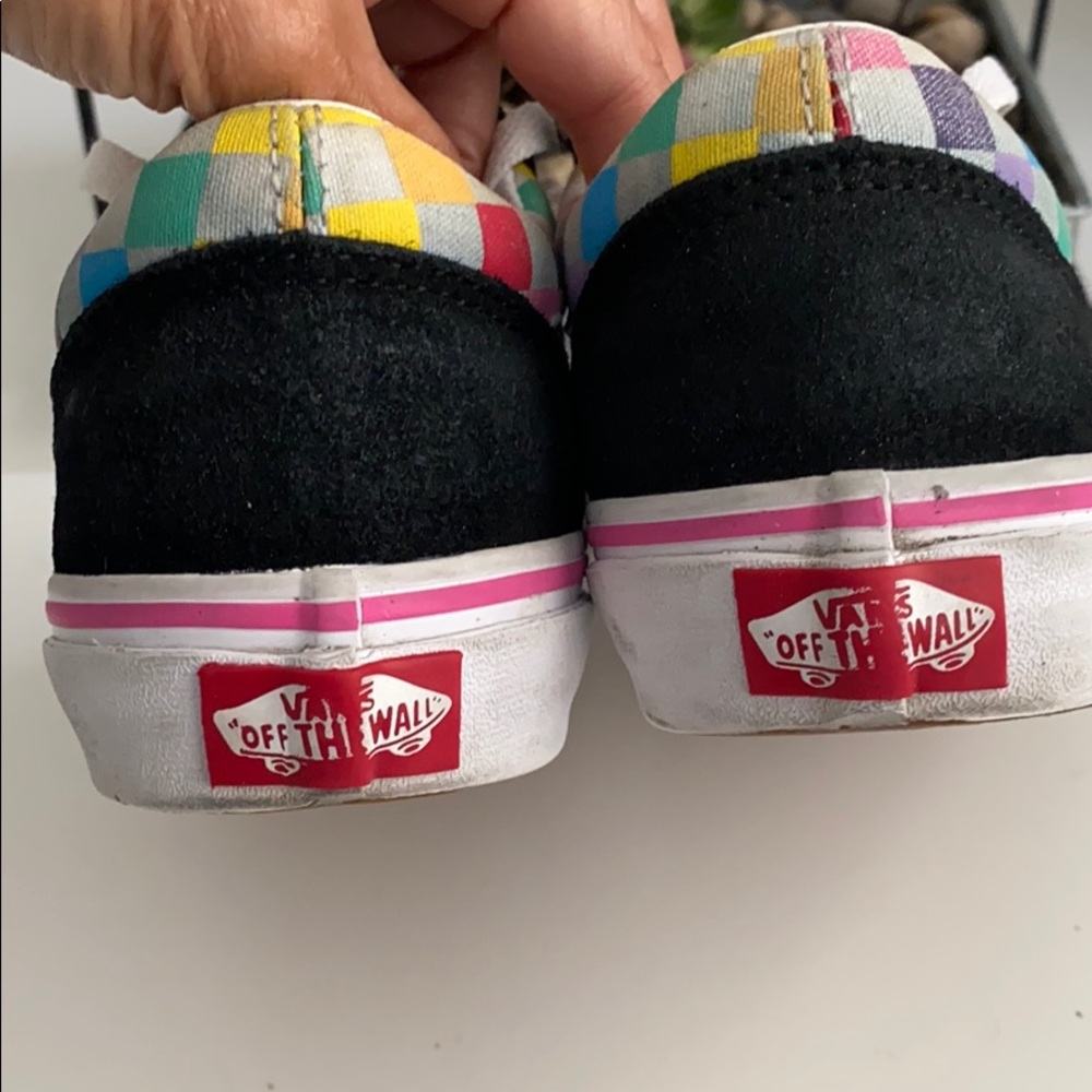 Vans - Picture 3 of 8